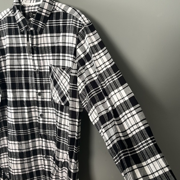 NWT Original Use Men’s Black & White Plaid Flannel Shirt - Picture 6 of 11